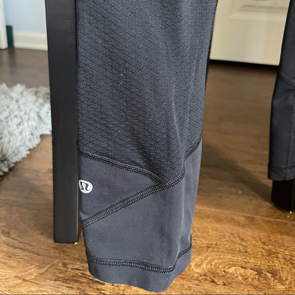 lululemon athetica High Rise Mesh Black Leggings - Picture 3 of 10